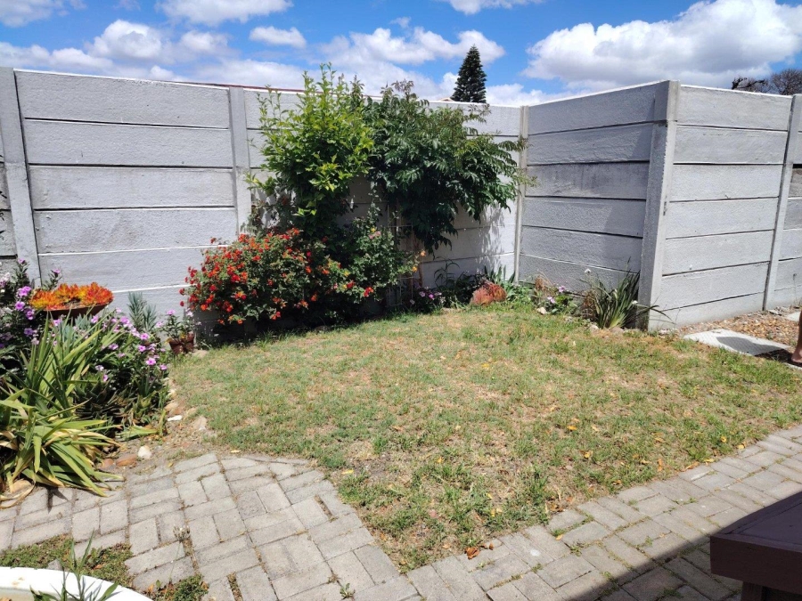 2 Bedroom Property for Sale in Sanddrift Western Cape